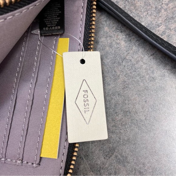 Fossil Black Tara Wristlet Black With Pink Tassel - NWT - Picture 6 of 9